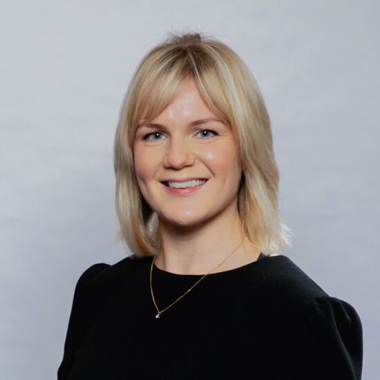 Siân Holmes